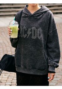Sinsay - Bluza hoodie z efektem sprania AC/DC - czarny. Kolor: czarny