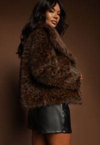 Renee - Brązowa Panterkowa Kurtka Futerko z Wsuwanymi Kieszeniami Neliven. Okazja: na co dzień. Kolekcja: plus size. Kolor: brązowy. Materiał: futro. Styl: casual, elegancki