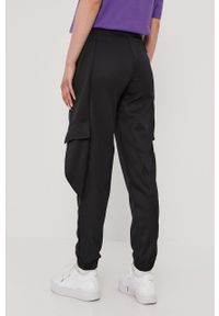 Jordan Spodnie damskie kolor czarny joggery high waist. Stan: podwyższony. Kolor: czarny #4