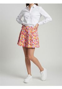 Sinsay - Szorty w kwiaty - wielobarwny. Materiał: tkanina. Wzór: kwiaty #1