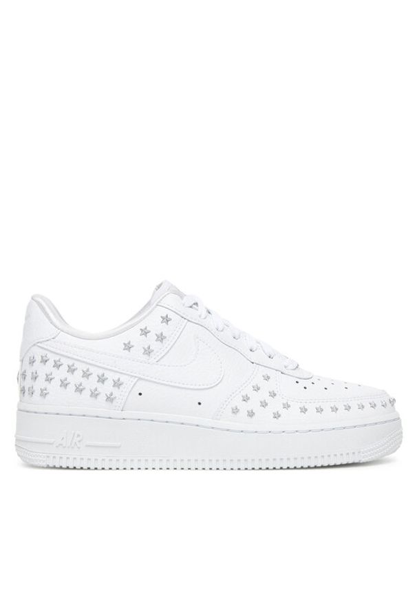 Nike Sneakersy Nike Air Force 1 '07 XX Studded Biały. Kolor: biały. Materiał: skóra. Model: Nike Air Force