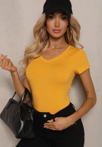 Renee - Żółty T-shirt Mirasura. Kolor: żółty. Materiał: dzianina. Długość rękawa: krótki rękaw. Długość: krótkie. Wzór: gładki