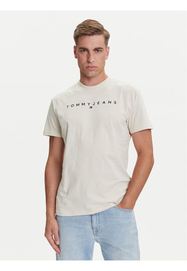 Tommy Jeans T-Shirt Linear Logo DM0DM20744 Beżowy Regular Fit. Kolor: beżowy. Materiał: bawełna