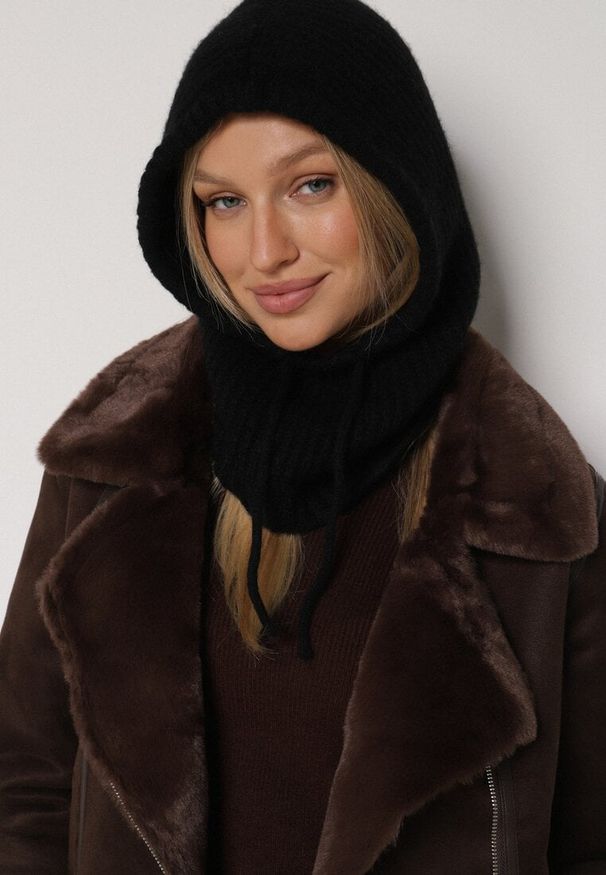 Born2be - Czarna Czapka Kominiarka z Wełną o Kroju Kaptura z Kominem Linezra. Kolor: czarny. Materiał: wełna. Styl: casual, elegancki