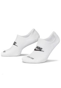 Skarpetki Nike Everyday Plus Cushioned DN3314-100 - białe. Kolor: biały. Materiał: materiał, bawełna, poliester. Technologia: Dri-Fit (Nike)