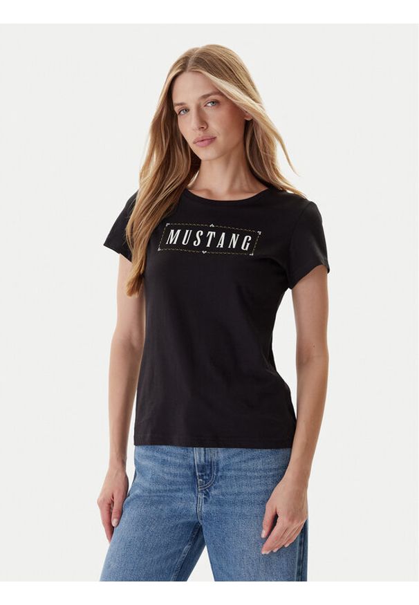 Mustang T-Shirt Loa 1016754 Czarny Slim Fit. Kolor: czarny. Materiał: bawełna