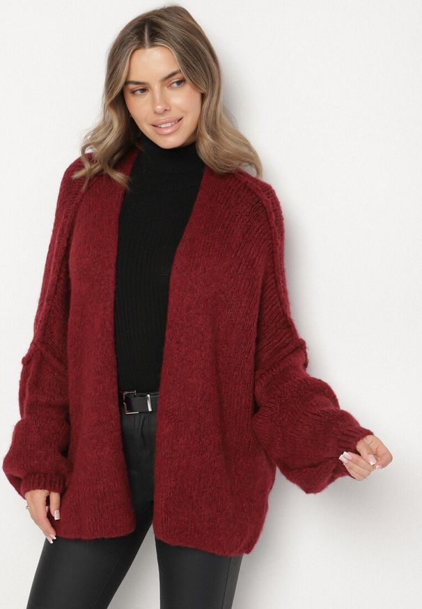 Born2be - Bordowy Nietoperzowy Kardigan Bez Zapięć z Domieszką Wełny i Wiskozy Rallisa. Okazja: na co dzień. Kolor: czerwony. Materiał: wiskoza, wełna. Wzór: gładki. Styl: casual