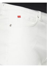 Hugo - HUGO Szorty jeansowe 50537717 Biały Regular Fit. Kolor: biały. Materiał: bawełna #5