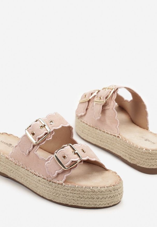 Born2be - Różowe Klapki z Ozdobnymi Paskami na Podeszwie z Plecionki Kolathiela. Okazja: na spotkanie biznesowe, do pracy, na co dzień. Kolor: różowy. Wzór: aplikacja. Styl: klasyczny, biznesowy, boho, elegancki, casual