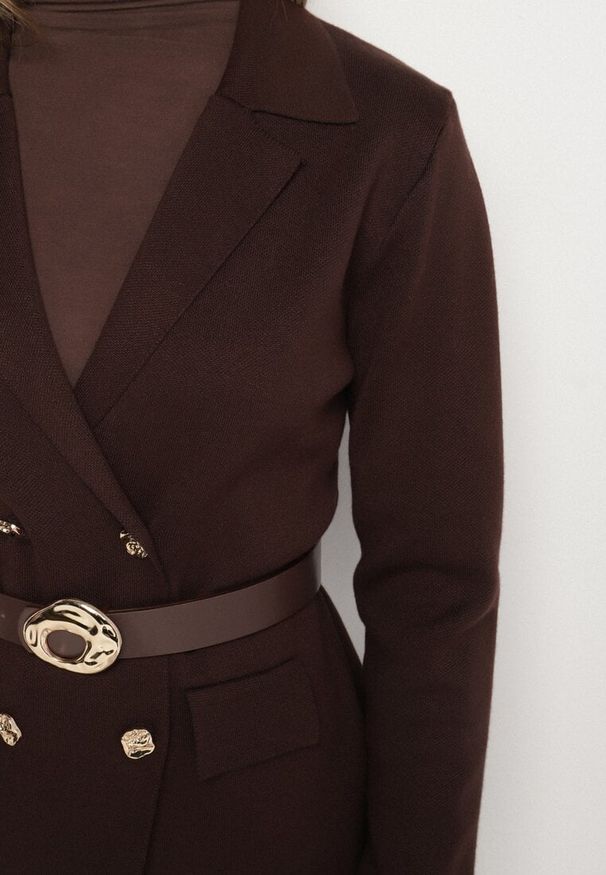 Born2be - Brązowy Kardigan z Wiskozą na Guziki Ozdobiony Paskiem z Metaliczną Klamrą Sallinatia. Okazja: na co dzień. Kolor: brązowy. Materiał: wiskoza. Wzór: aplikacja. Styl: elegancki, casual