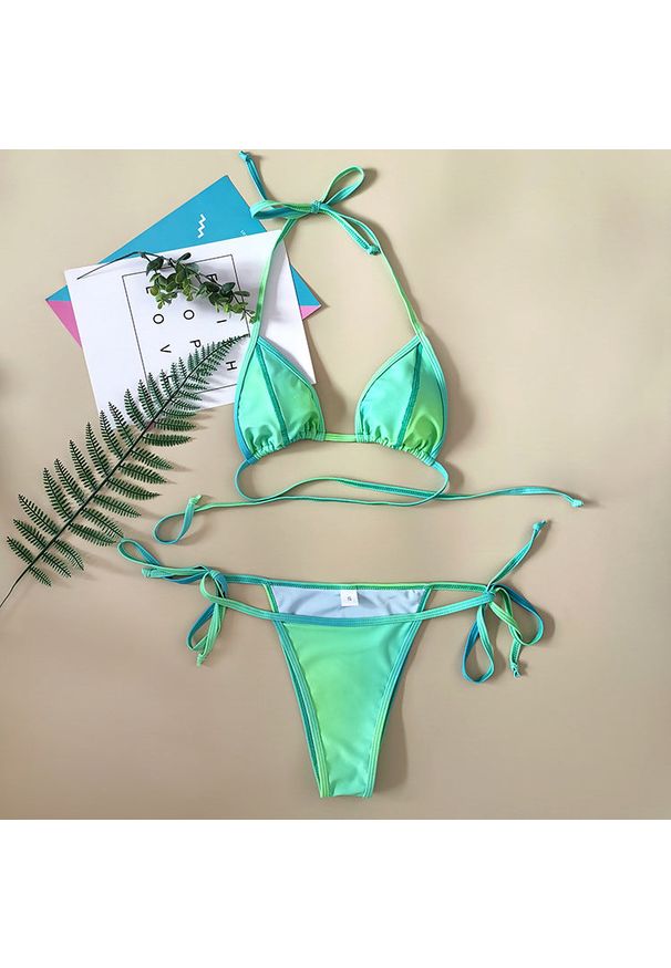 Intica - bikini tie-dye plażowe z regulowanymi sznurkami Hwaja. Kolor: zielony. Materiał: materiał. Długość: długie. Wzór: kolorowy