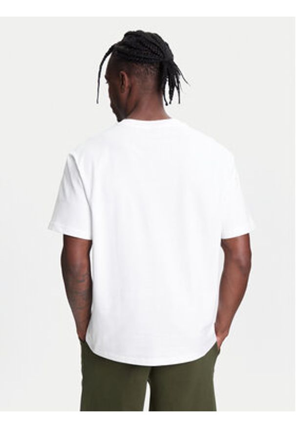 United Colors of Benetton - United Colors Of Benetton T-Shirt 3MI6U109O Biały Oversize. Kolor: biały. Materiał: bawełna