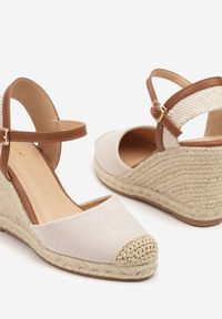 Renee - Beżowe Sandały Vices w Stylu Espadryli na Koturnie z Plecionki Amoiella. Okazja: na co dzień. Kolor: beżowy. Sezon: lato, wiosna. Obcas: na koturnie. Styl: casual, boho, elegancki #5