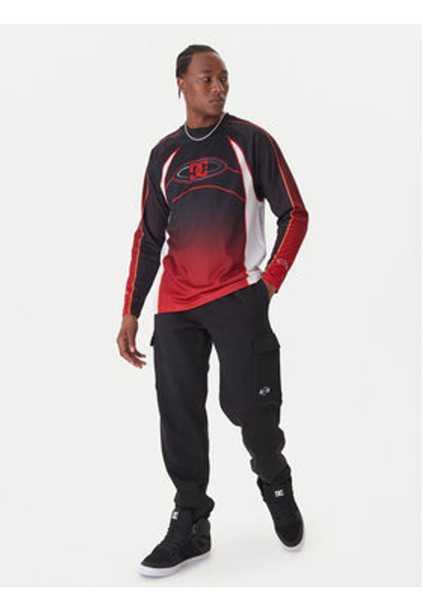 DC Longsleeve Sylem EDYKT03539 Czarny Regular Fit. Kolor: czarny. Materiał: syntetyk. Długość rękawa: długi rękaw