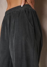 Renee - Ciemnoszare Bawełniane Spodnie High Waist w Klasycznym Stylu Arivora. Okazja: na co dzień. Stan: podwyższony. Kolor: szary. Materiał: bawełna. Styl: klasyczny