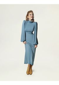 Madnezz - Sukienka Joan - brudny niebieski. Typ kołnierza: golf. Kolor: niebieski. Materiał: elastan, wiskoza. Sezon: lato. Typ sukienki: dopasowane