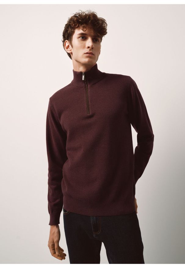 Ochnik - Bawełniany bordowy sweter męski. Kolor: czerwony. Materiał: bawełna. Długość: długie. Wzór: ze splotem