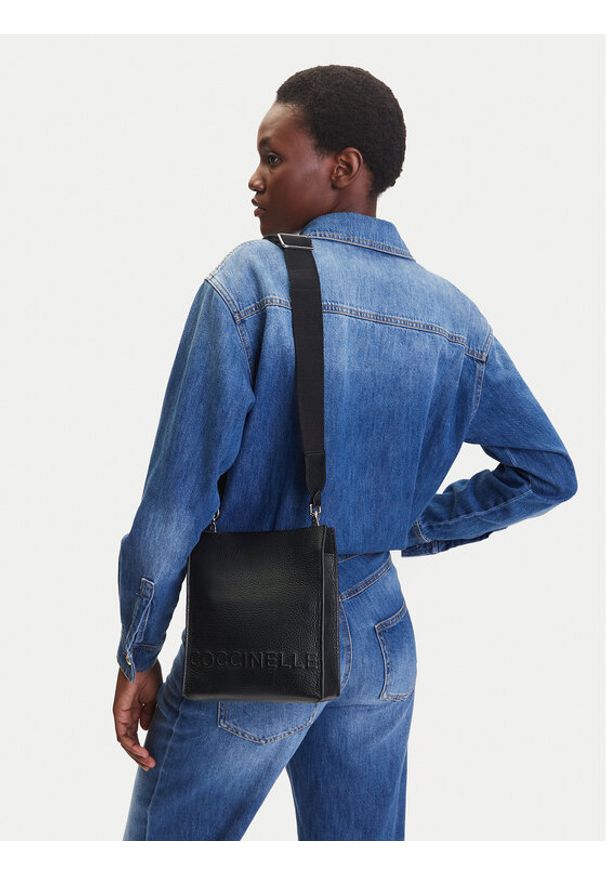 Coccinelle Torebka E1 QBB 15 01 01 Czarny. Kolor: czarny. Materiał: skórzane