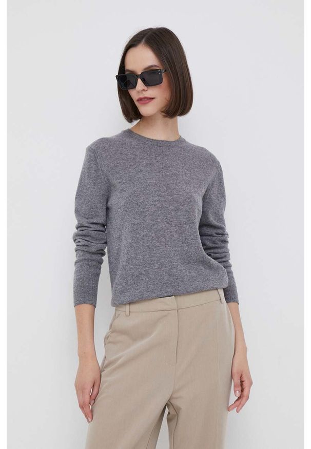 United Colors of Benetton sweter wełniany kolor szary. Kolor: szary. Materiał: wełna. Wzór: gładki. Styl: klasyczny