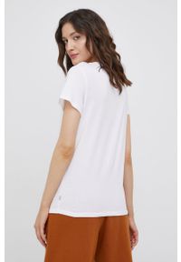 Levi's® - Levi's t-shirt bawełniany kolor biały. Okazja: na spotkanie biznesowe, na co dzień. Kolor: biały. Materiał: bawełna. Wzór: nadruk. Styl: biznesowy, casual #5
