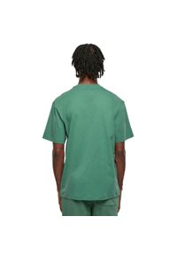 Urban Classics - Koszulka Męska Gładka Taliowana. Kolor: zielony. Wzór: gładki. Sport: turystyka piesza #2