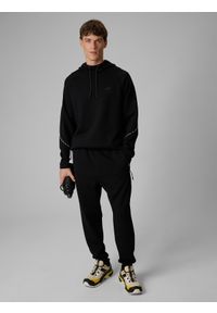 4f - 4F Spodnie dresowe joggery męskie - czarne XL. Kolor: czarny. Materiał: dresówka. Sport: fitness #1