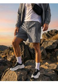 Sinsay - Szorty sportowe Snsy Performance - szary. Kolor: szary. Styl: sportowy #1