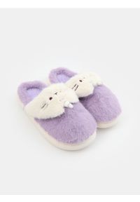 Sinsay - Kapcie z futerkiem Pusheen the Cat - fioletowy. Kolor: fioletowy. Materiał: futro #1
