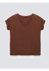 Big-Star - Koszulka damska o luźnym kroju brązowa Valeria 804. Typ kołnierza: dekolt w serek. Kolor: brązowy. Materiał: skóra, jeans, dzianina, wiskoza. Długość rękawa: krótki rękaw. Długość: krótkie. Styl: klasyczny
