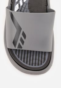 Born2be - Szare Sportowe Klapki Piankowe na Basen lub Plażę Daevo. Okazja: na plażę. Kolor: szary. Materiał: dresówka. Sezon: lato. Styl: sportowy #2