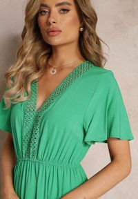 Renee - Zielona Sukienka Ilythyrra. Kolor: zielony. Materiał: tkanina, koronka. Długość rękawa: krótki rękaw. Wzór: aplikacja, koronka. Typ sukienki: proste. Styl: boho. Długość: midi #2