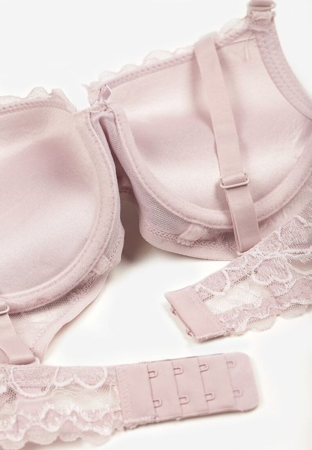 Born2be - Ciemnoróżowy Biustonosz Push Up Ozdobiony Koronką Neavia. Kolor: różowy. Materiał: koronka. Rodzaj stanika: push-up. Wzór: aplikacja, koronka