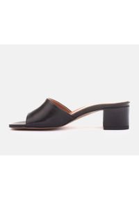 Marco Shoes Klapki Puerto Rey czarne. Kolor: czarny. Materiał: skóra. Obcas: na obcasie. Wysokość obcasa: średni #11