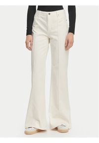 Guess Jeans Spodnie materiałowe W6RA0R WJ051 Kremowy Regular Fit. Kolor: kremowy. Materiał: bawełna #1