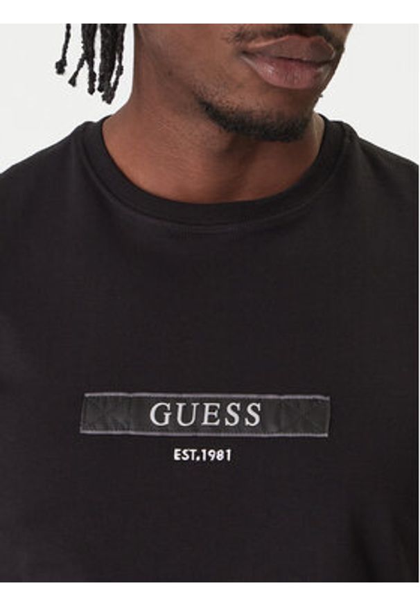 Guess T-Shirt M6RI17 J1314 Czarny Slim Fit. Kolor: czarny. Materiał: bawełna