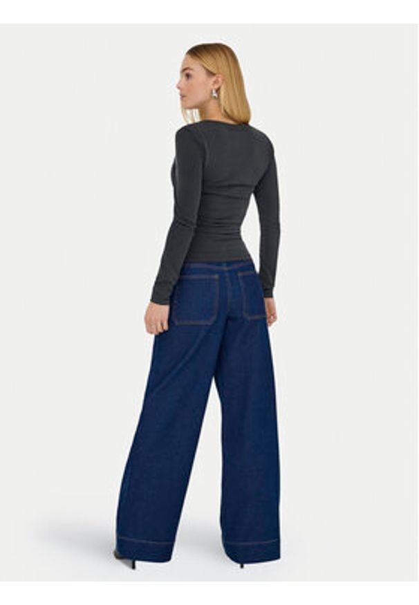 only - ONLY Bluzka Free Life 15365605 Czarny Regular Fit. Kolor: czarny. Materiał: syntetyk
