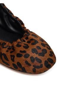 TwinSet - TWINSET Baleriny 252TCP224 Brązowy. Kolor: brązowy. Materiał: skóra #5