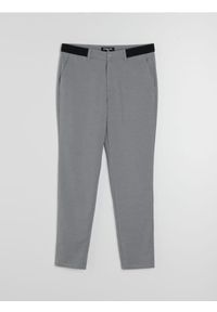 Sinsay - Eleganckie spodnie chino slim - szary. Kolor: szary. Styl: elegancki #1