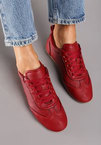 Born2be - Bordowe Klasyczne Tenisówki z Ekoskóry Verianns. Okazja: na co dzień. Nosek buta: okrągły. Zapięcie: sznurówki. Kolor: czerwony. Materiał: jeans. Obcas: na płaskiej podeszwie. Styl: klasyczny #2
