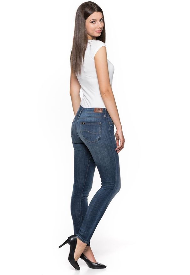 Lee - SPODNIE LEE DAMSKIE SCARLETT DEEP CLUSH L526ALBB. Wzór: aplikacja