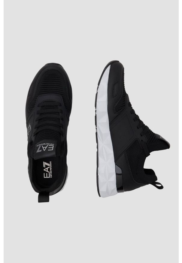 EA7 Emporio Armani - EA7 Czarne sneakersy z białą podeszwą, Rozmiar 44. Kolor: czarny