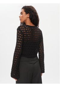 only - ONLY Sweter Emina 15309502 Czarny Regular Fit. Kolor: czarny. Materiał: bawełna