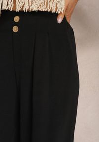 Renee - Czarne Spodnie w Stylu Alladynek High Waist Wykończone Gumką w Pasie Riselma. Okazja: na co dzień. Stan: podwyższony. Kolor: czarny. Styl: sportowy, casual #3