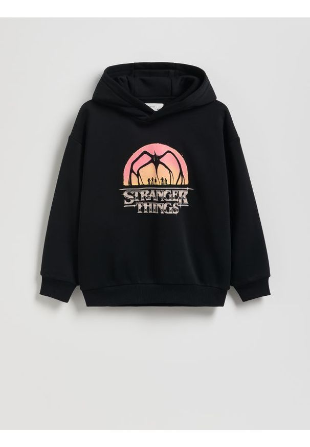 Reserved - Bluza Stranger Things - czarny. Kolor: czarny. Materiał: dzianina, bawełna