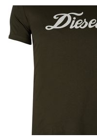 Diesel T-Shirt "Sily" | A10654-RGRAI | Mężczyzna | Wojskowa Zieleń. Okazja: na co dzień. Materiał: bawełna. Długość: długie. Wzór: jednolity, aplikacja, nadruk. Styl: militarny #3