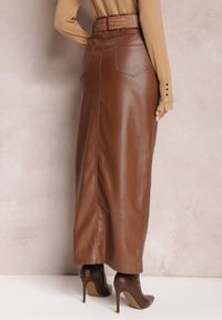 Renee - Brązowa Ołówkowa Spódnica Maxi z Imitacji Skóry z Rozcięciem Cannell. Kolor: brązowy. Materiał: skóra
