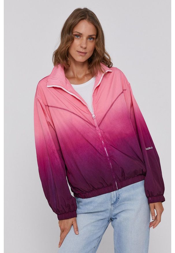 Calvin Klein Jeans Kurtka damska kolor różowy przejściowa. Okazja: na co dzień. Kolor: różowy. Styl: casual