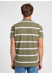 Lee - MESKA KOSZULKA LEE PIQUE POLO MERCANTILE GREEN STRIPE 112363858. Typ kołnierza: polo #2