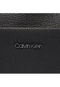 Calvin Klein Torba na laptopa Ck Diagonal Laptop Bag K50K510552 Czarny. Kolor: czarny. Materiał: skóra #5