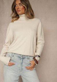 Renee - Beżowy Golf z Wełną i Wiskozą Olmeze. Typ kołnierza: golf. Kolor: beżowy. Materiał: wełna, wiskoza. Styl: klasyczny #8